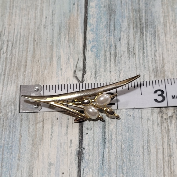 Five Gold Brooches!!!!! - Picture 8 of 12